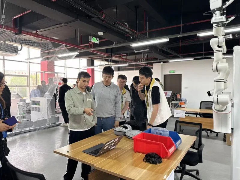 作为主办方筹办首届 AI4X 国际学术与产业会议