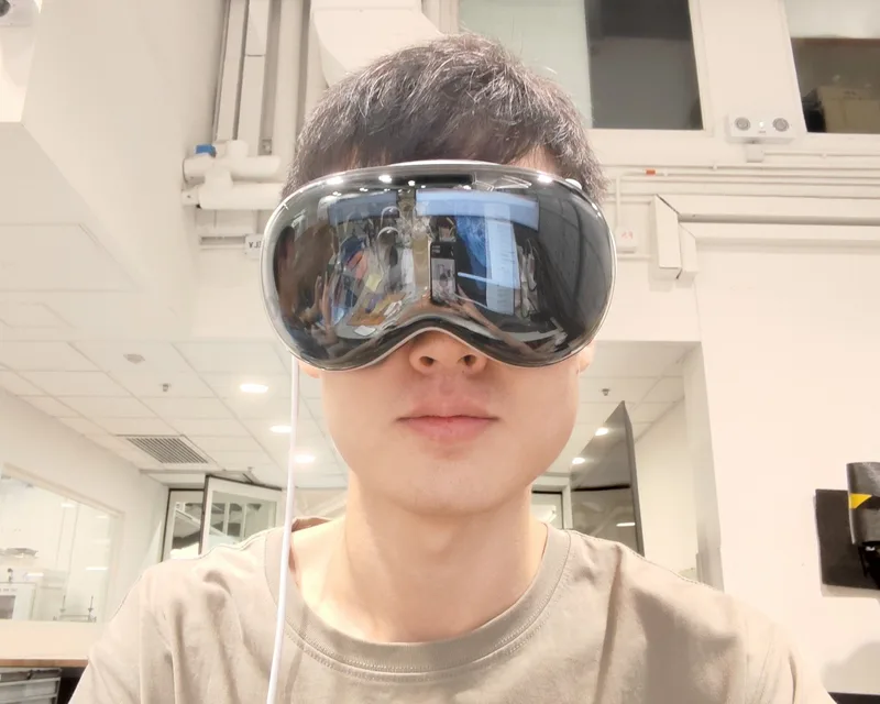 2025 年 6 月在实验室开展 Vision Pro 机器人遥操作研究